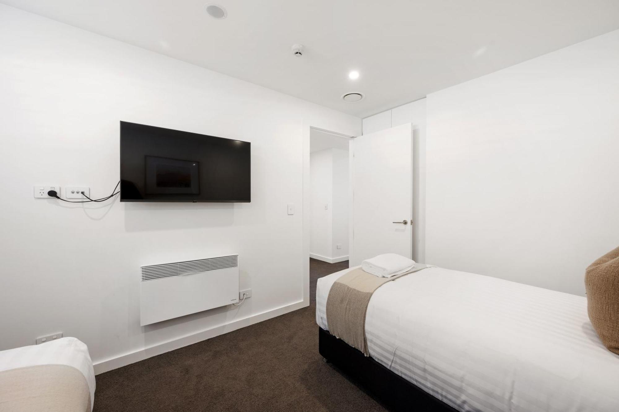 Lakeside Luxury 2 Bedroom Apartment Wanaka Exterior photo