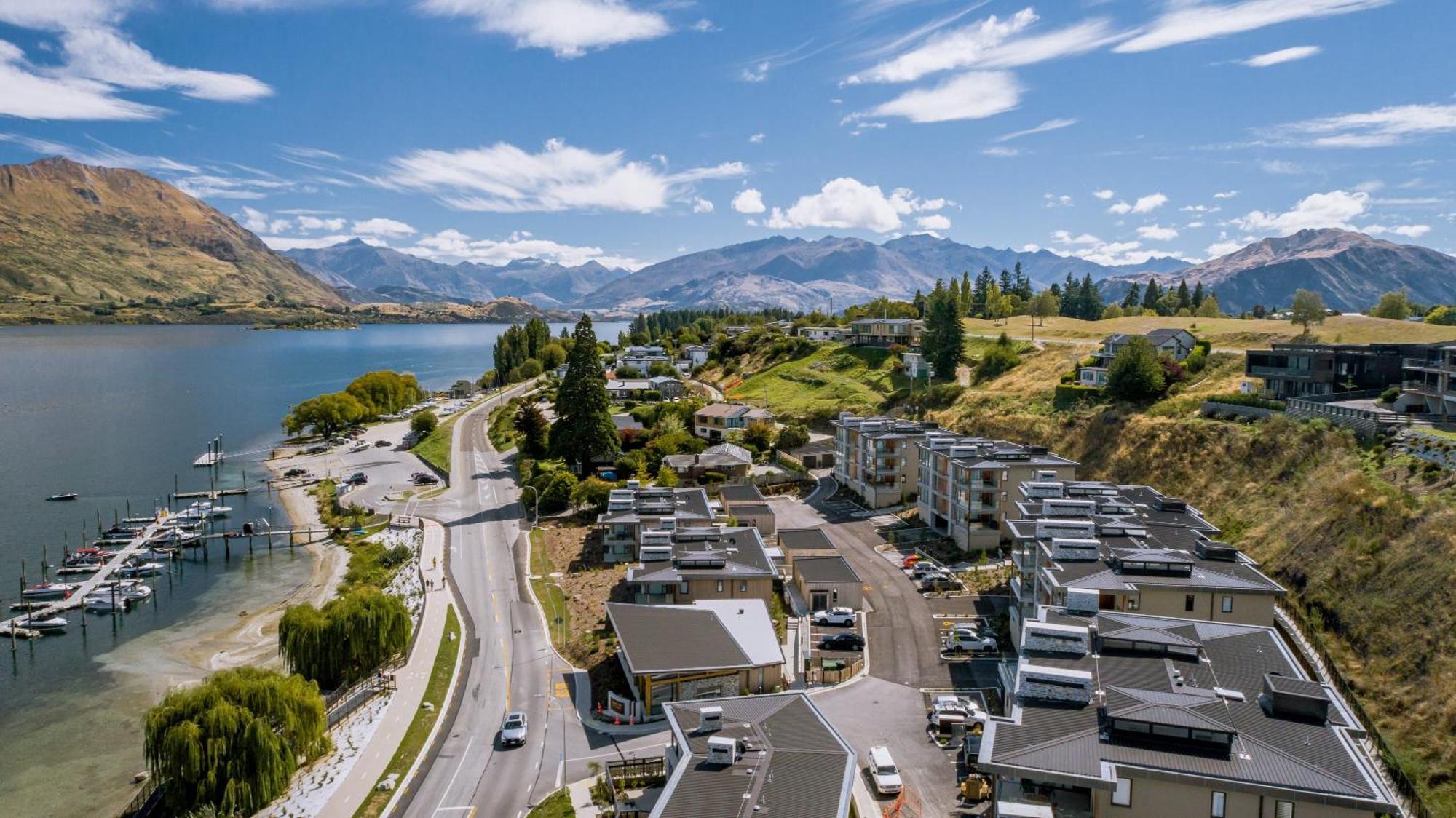 Lakeside Luxury 2 Bedroom Apartment Wanaka Exterior photo